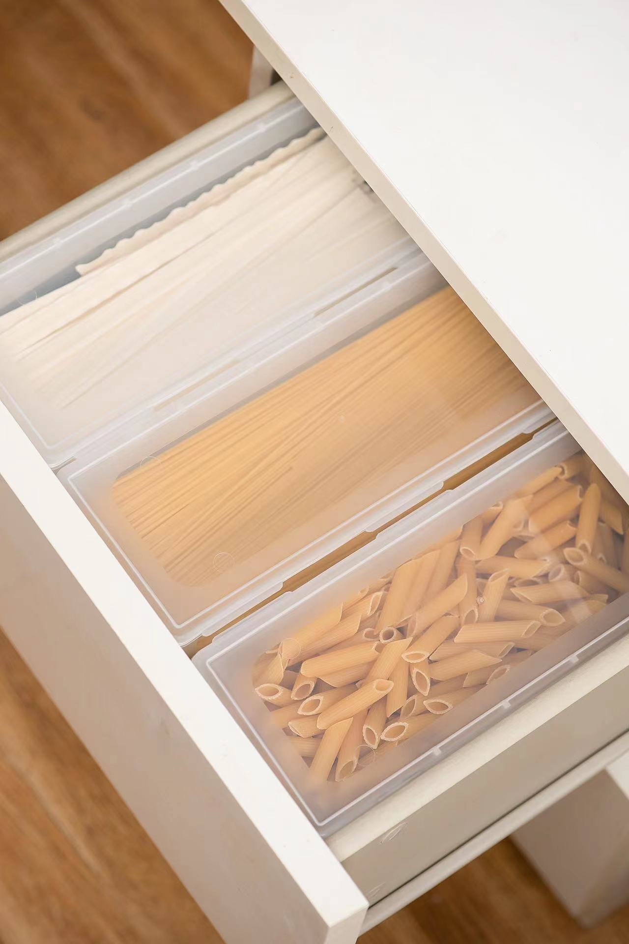 Large-capacity noodle storage box kitchen sealed noodle storage fresh-keeping box noodle box refrigerator storage box