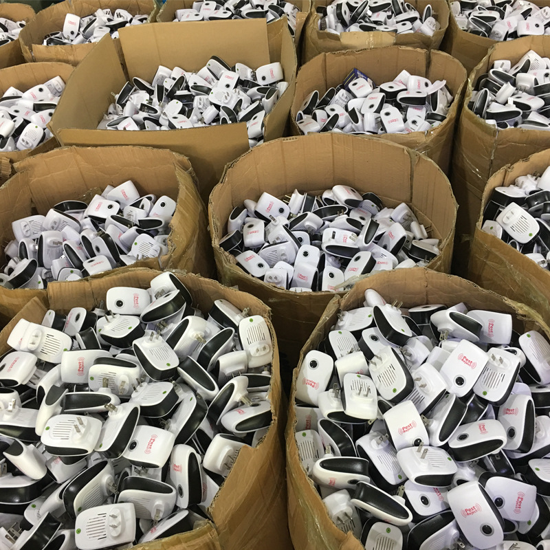 Factory wholesale ultrasonic mosquito repellent mouse repellent electronic mosquito killer home cockroach mosquito repellent
