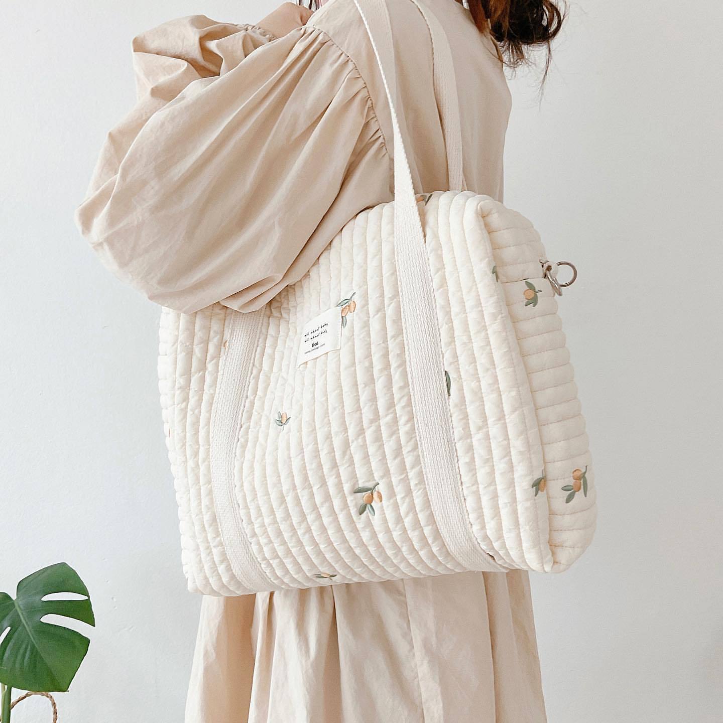 Korean ins Mommy Bag Bear Portable Large Capacity Maternal and Baby Bag Shoulder Crossbody Fashionable Embroidered Mother Bag