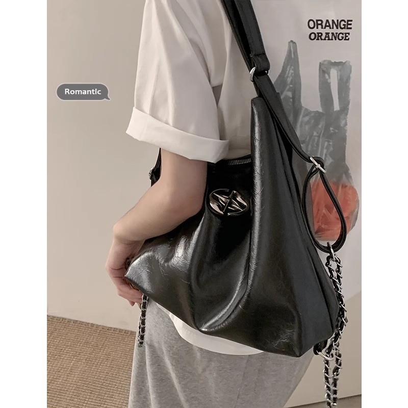 Backpack women's new trendy fashion chain bucket bag student class large capacity tote bag