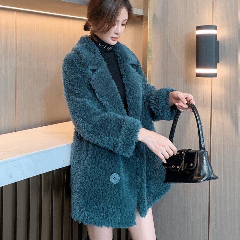 Winter mid-length fleece coat for women 2023 new suit collar lambswool fur integrated granular fleece coat_voghion.com