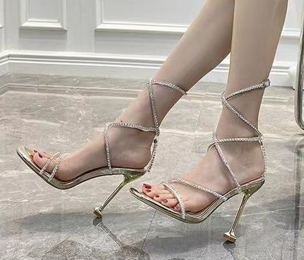 2024 Summer New Square Head Rhinestone Sandals Stiletto Heel Open Toe High Heels Crystal Sexy One Word with Roman Shoes Women