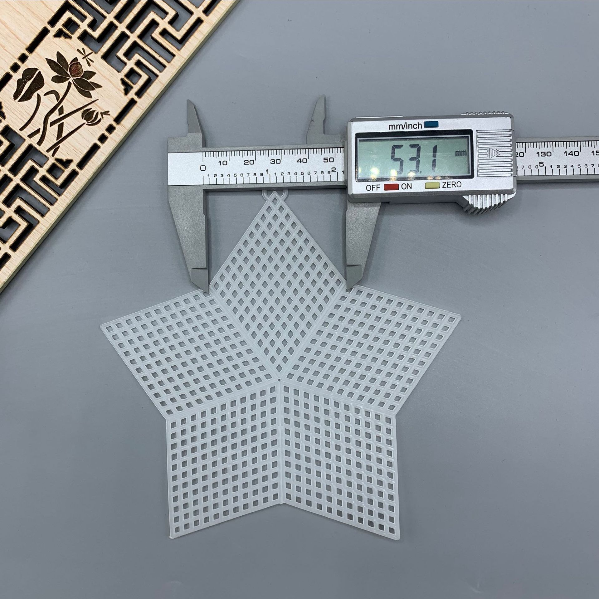 DIY plastic mesh wholesale hook bag foreign trade support card head Multi-Color square mesh 8cm10.6cm