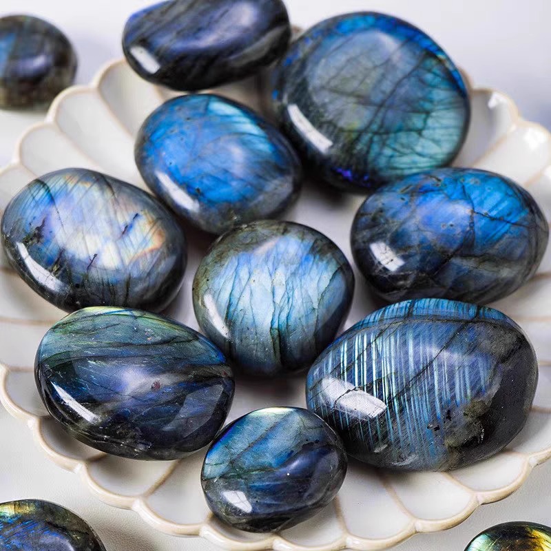 Madagascar natural gray Moonstone labradorite stone with shape playing ornaments wholesale Crystal Moonstone original stone