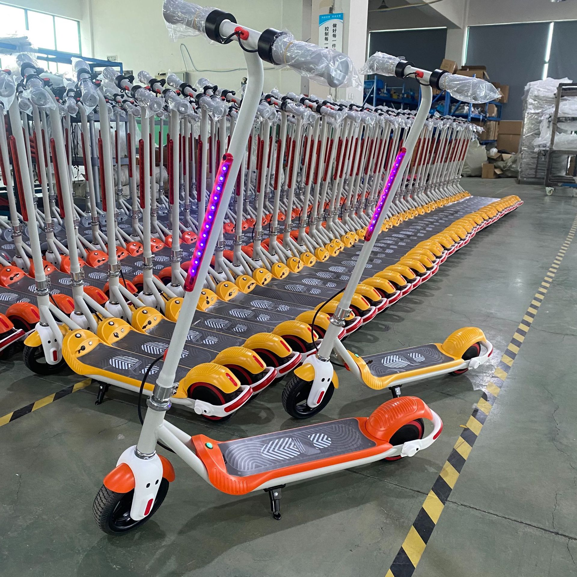 外貿出口廠家6.5寸兒童學生電動滑板車代步車KIDS CHILD SCOOTERS