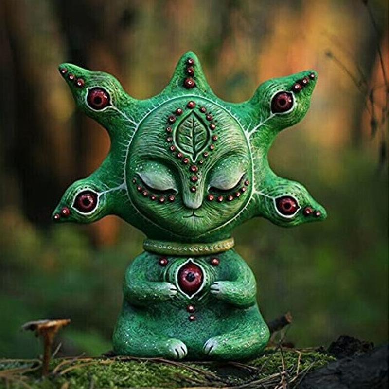 Cross-border New Biological Fantasy Resin Ornaments Garden Sculpture Crafts Three Eyes Alien Home Decoration Set