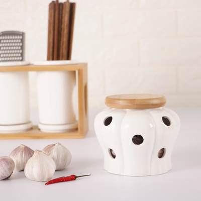 Cross-border Hollow-out Ceramic Storage Jar Garlic Ginger Dried Pepper Storage Box Kitchen Ventilation Storage Jar Pumpkin Jar