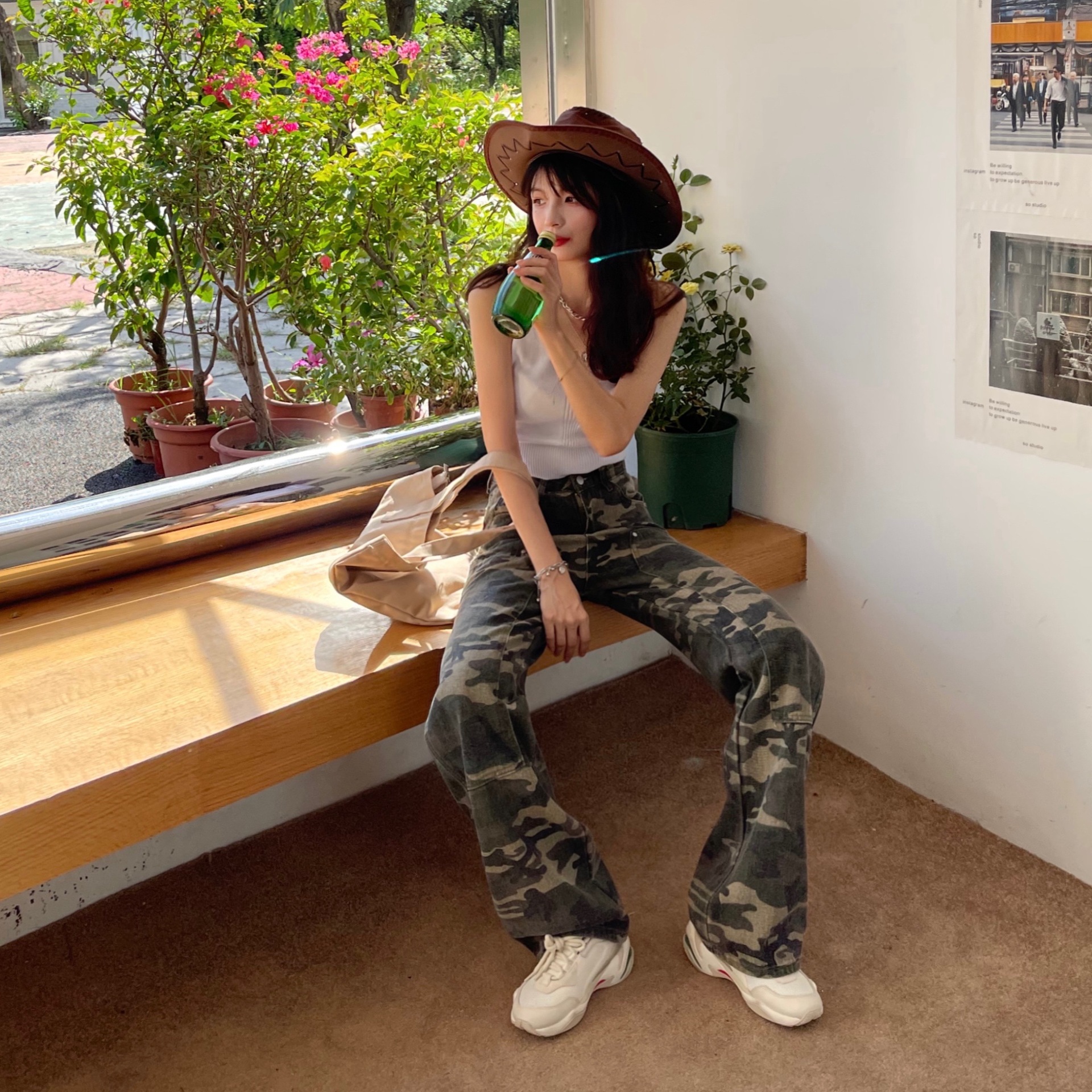 High Street hot girl retro Army Green camouflage workwear jeans women's 2020 Autumn New wide leg straight pants