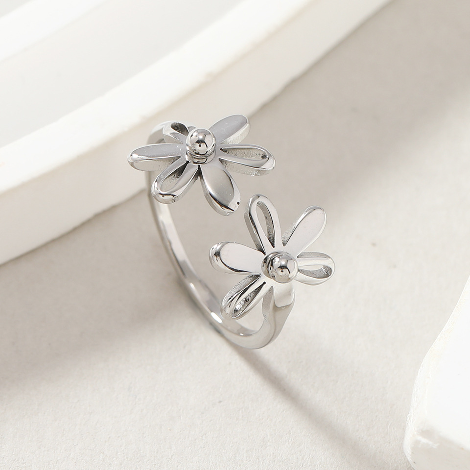 Cross-Border fashion titanium steel ring niche high-grade double-layer flower opening adjustable ring stainless steel jewelry factory
