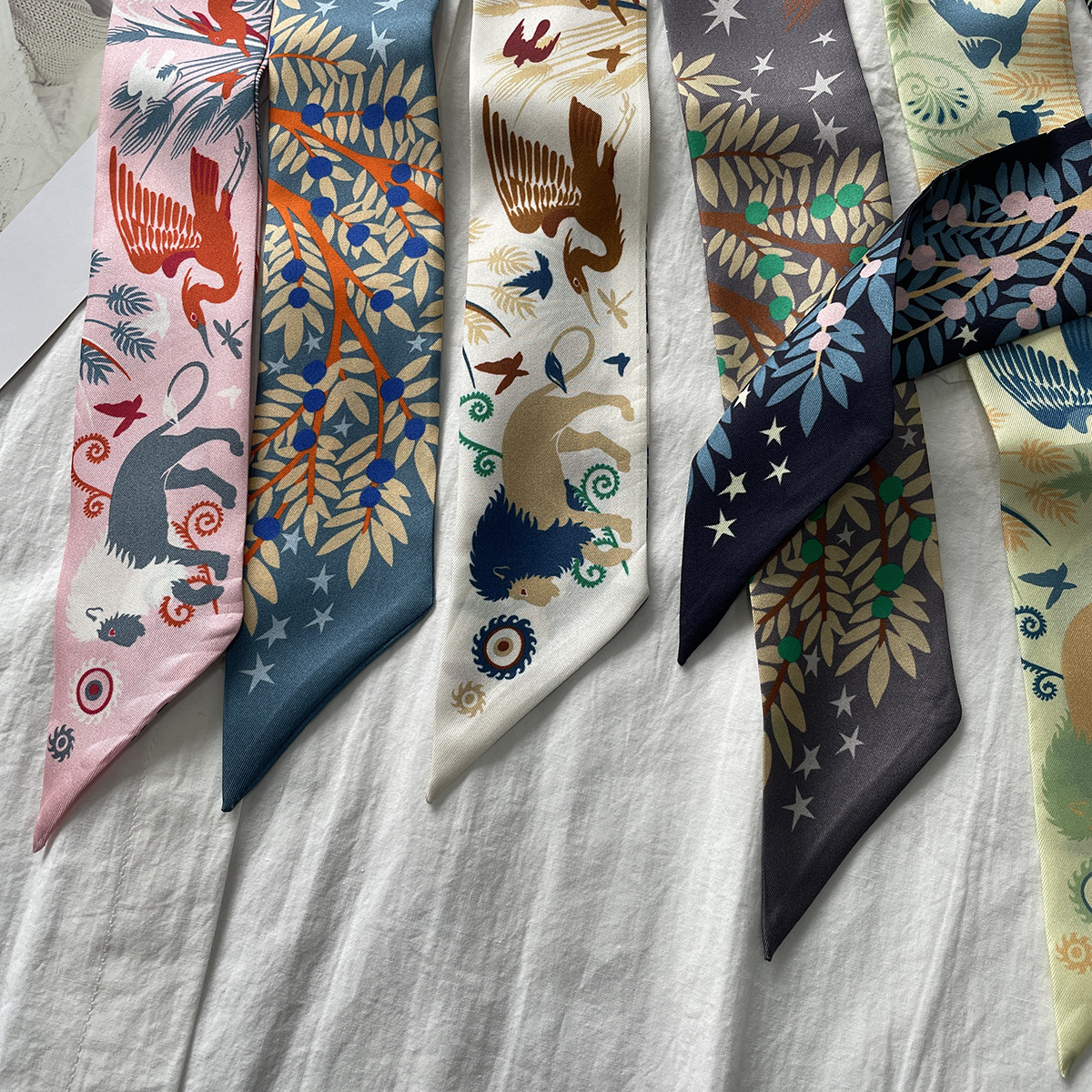 Mayan Jungle Bag Handle Silk Scarf French Style 100 Mulberry Silk Scarf All-match Women's Silk Scarf Hair Band