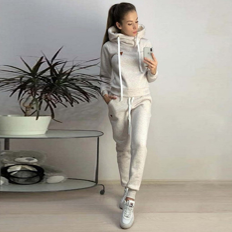 Cross-border AliExpress European and American women's autumn and winter explosions new fleece fashion leather badge leisure sports suit sweater