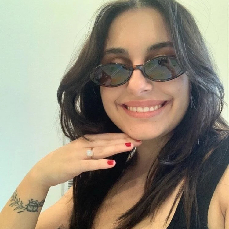 2023 New Vintage Small Frame Sunglasses Fashion Black Tea Oval Frame Cyber Celebrity Sunscreen Glasses Men's and Women's Sunglasses_voghion.com