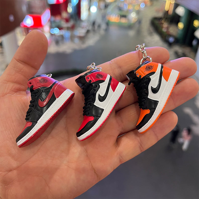 aj Shoe Mold Keychain nba Basketball Kobe Bryant Bag Pendant Mini Basketball Shoes Jewelry Creative Personality Gift
