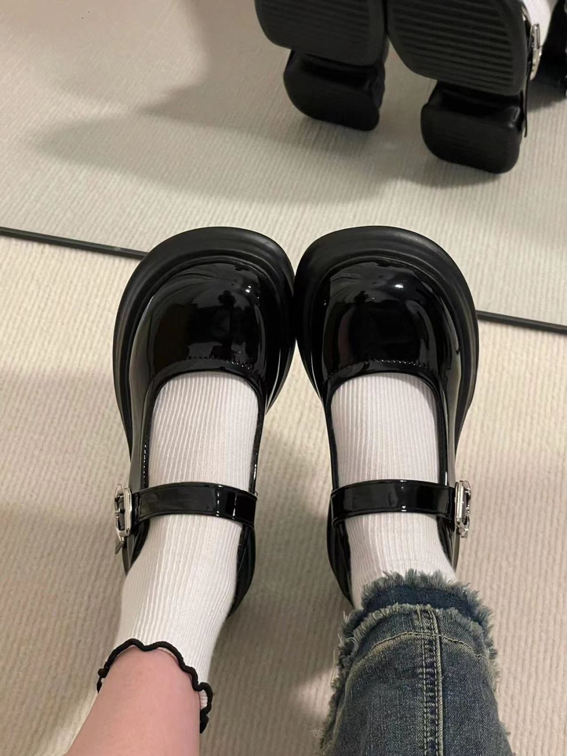British style thick high heel platform Mary Jane shoes for women 2023 Summer new round toe French style Japanese style small leather shoes for women
