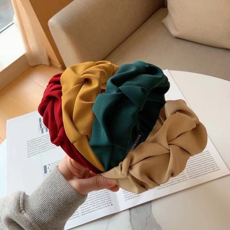 韓国の東門気質のしわの広い辺の純色のシンプルな髪のカチューシャのファッション的なレトロな布芸の髪のカチューシャの髪飾りの女性|undefined