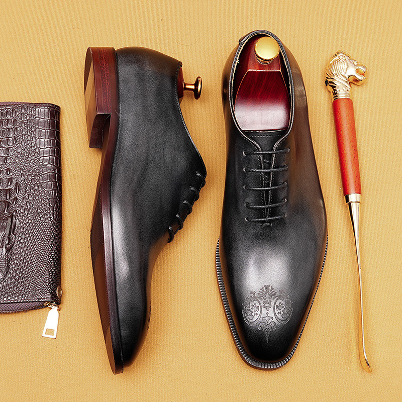 [vip for] men's pointed leather shoes British leather carved business formal Oxford shoes full leather men's shoes