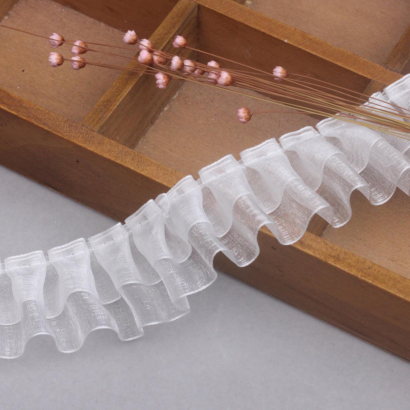 Spot 4cm double-layer Eugen snow yarn with pleated lace cuff collar clothing accessories wood ear discount lace