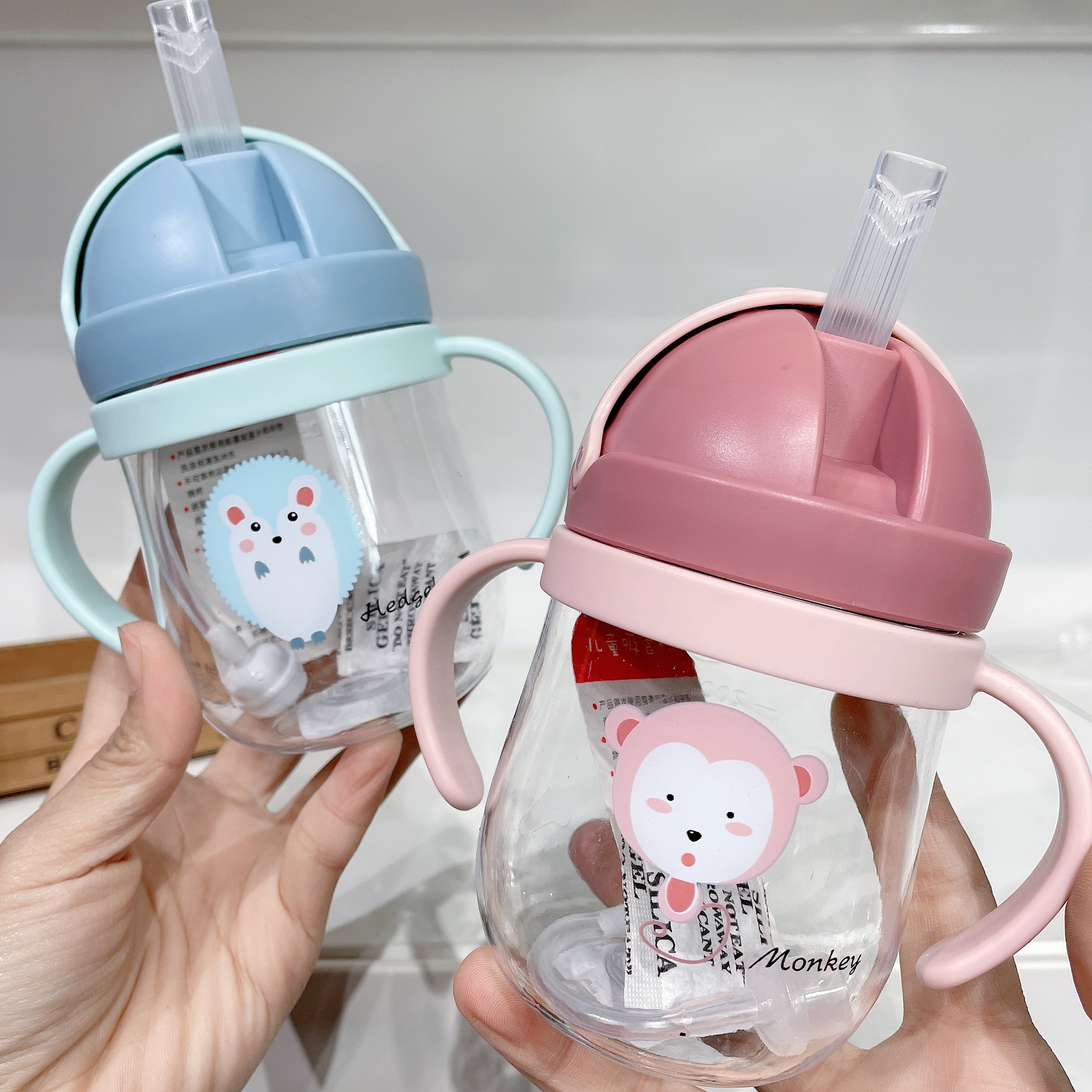 Spring and summer new baby straw cup baby drink cup 250 ml inverted watertight V-shaped straw