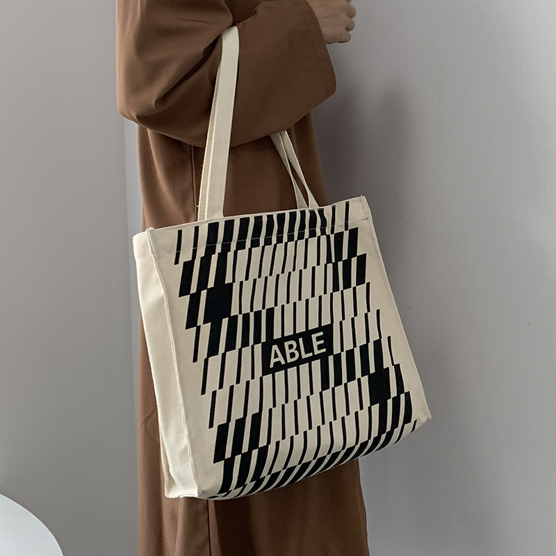 Large Capacity Canvas Bag ins Harajuku Bag with Zipper Shoulder Bag Female Student Mori Japanese Style Wholesale Factory