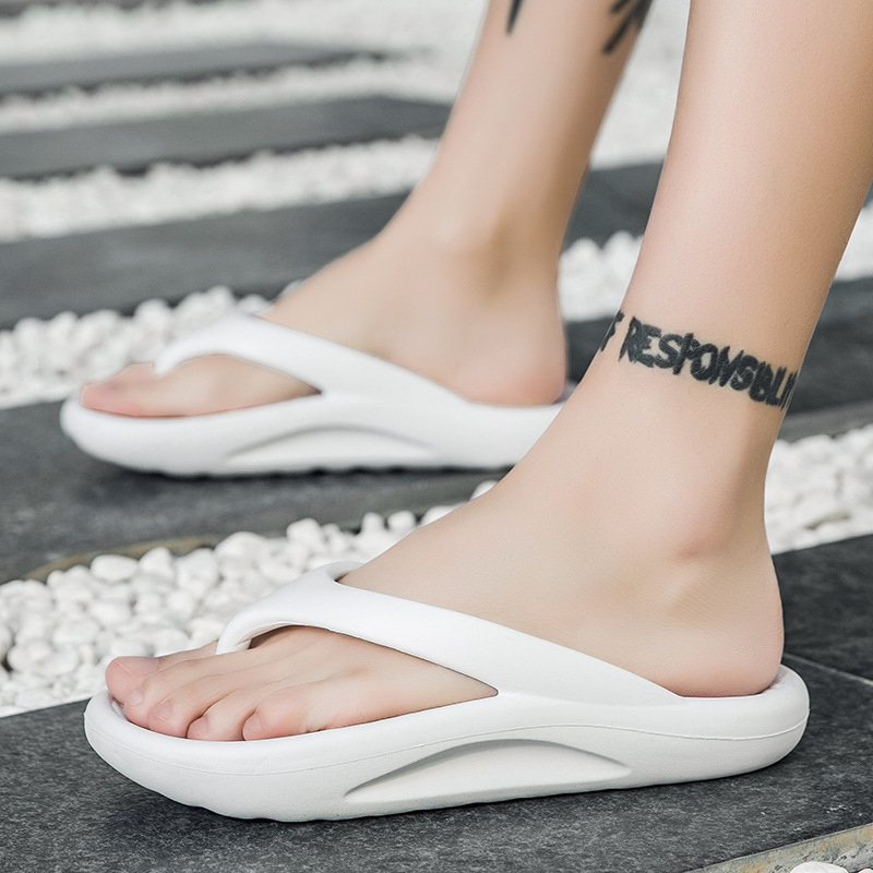 Cross-border Large Size Slippers Summer Korean-style Fashionable Men's Flip-flops Outer Wear Thick Bottom Couple's High-bounce Beach Slippers