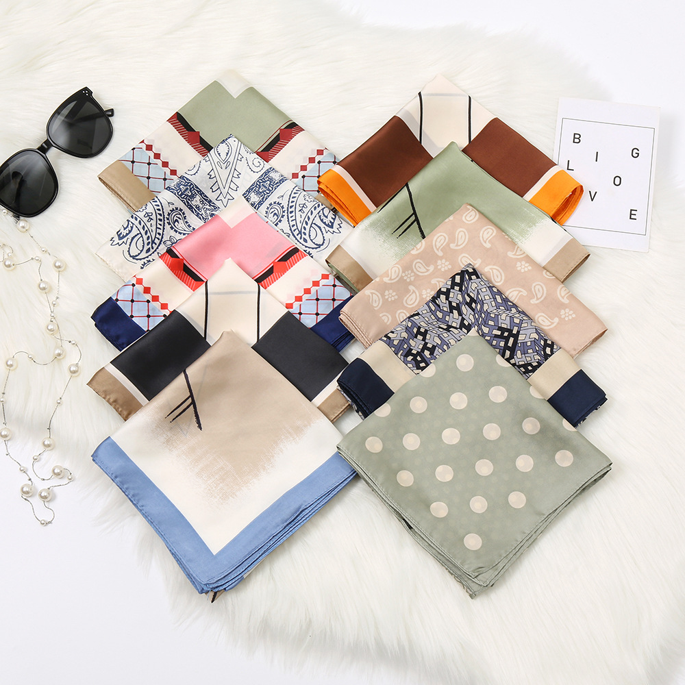 New style cashew nut printed fashion commuter small silk scarf spring and autumn Joker Korean headscarf professional women's scarf wholesale