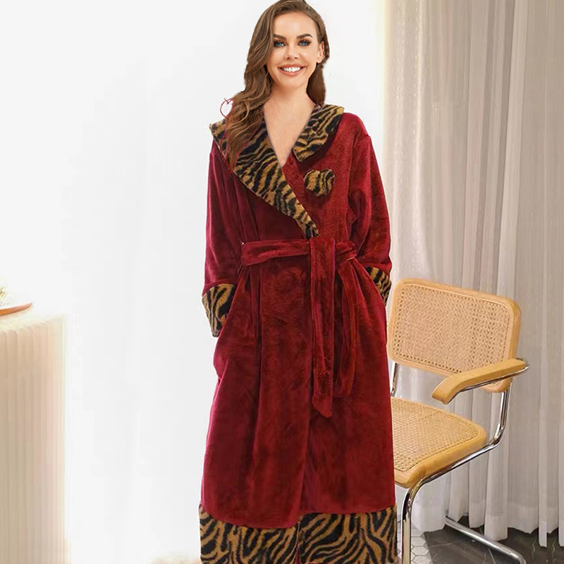 Autumn and winter fashion light luxury personality high-end nightgown leopard print wine red flannel cardigan bathrobe lace-up bathrobe home wear