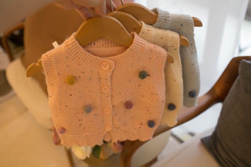 One-piece delivery 2023 Autumn New cute colorful ball vest J590