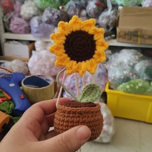 2023 Amazon Hot Selling Car Pendant Handmade Knitted Hanging Orchid Rearview Mirror Decoration Car Creative Car Hanging H
