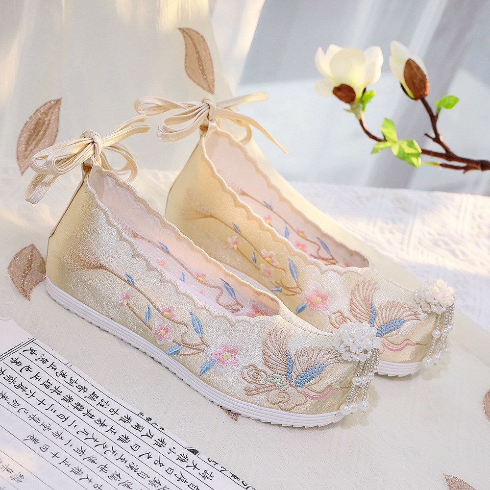 Bead-popping Hanfu Shoes Women's Antique Inner Height Increasing Flat-bottomed Ancient Costume Old Beijing Cloth Shoes Embroidered Shoes Soft-soled Students Made