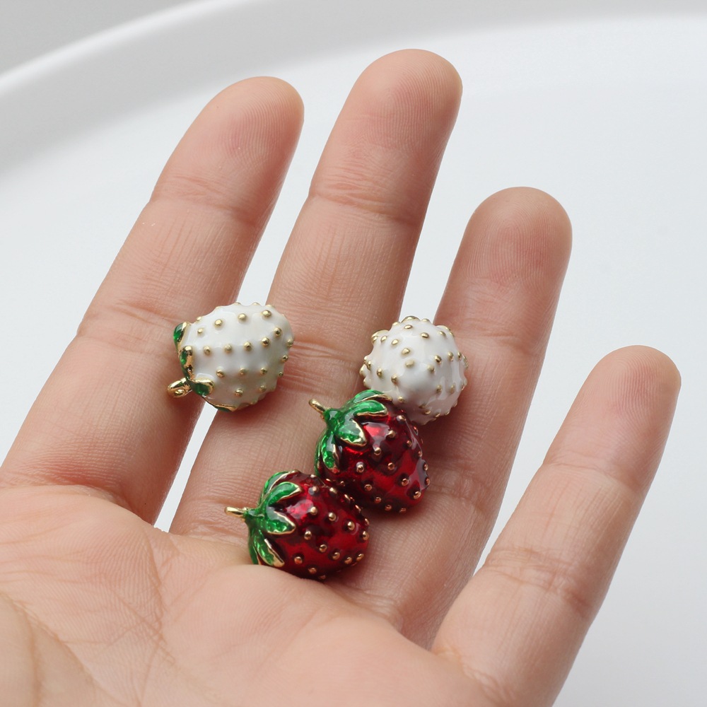 Korean version of small fresh alloy oil drop three-dimensional fruit strawberry cute small pendant diy Handmade Jewelry earrings accessories