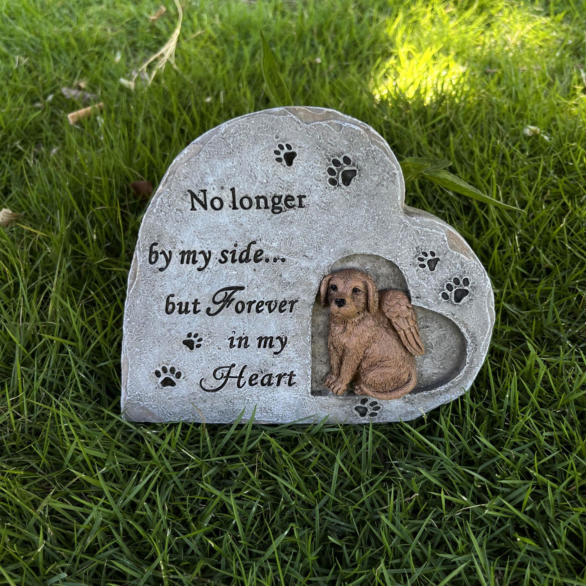 Cross-border Heart-shaped Pet Puppy Monument Outdoor Dog European and American Garden Tombstone Small Animal Memorial Stone Resin