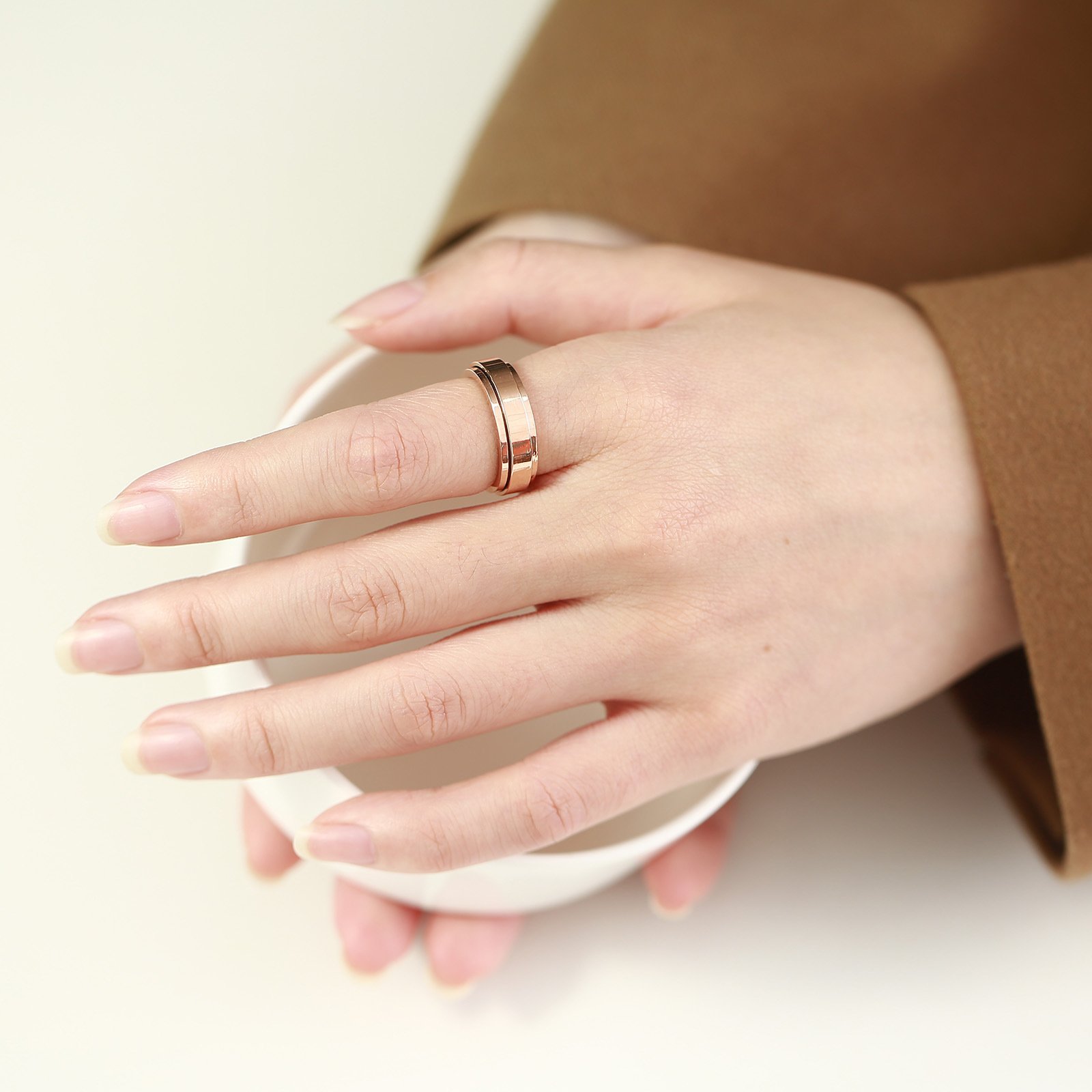 Rotatable Stainless Steel Men's and Women's Couple Ring Gold 6mm Rotating Glossy Plain Ring Ring Index Finger R-193