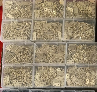 A box of 60 hinges 240 screws with box combination cross-border