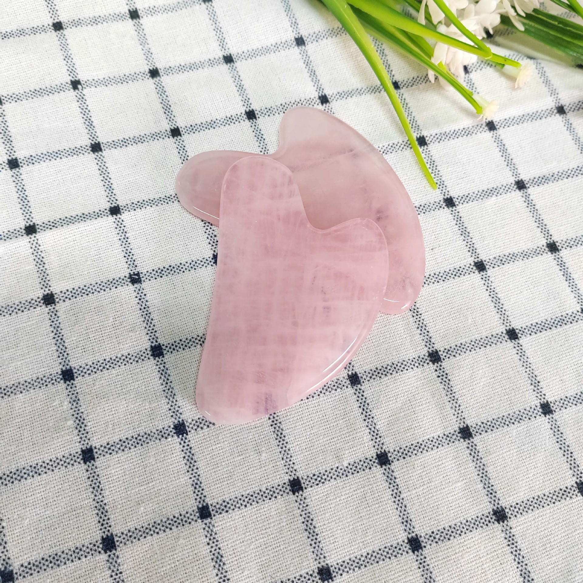 工場現物顔掻爬粉晶掻爬水晶板ハート型マッサージ器顔専用養生保健