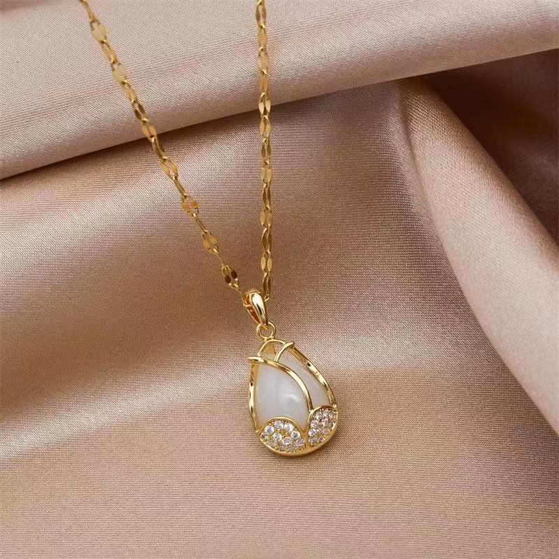 Necklace ins2024 New Fashion Light Luxury Niche Design Tulip Pendant Collarbone Necklace Women Temperament Jewelry