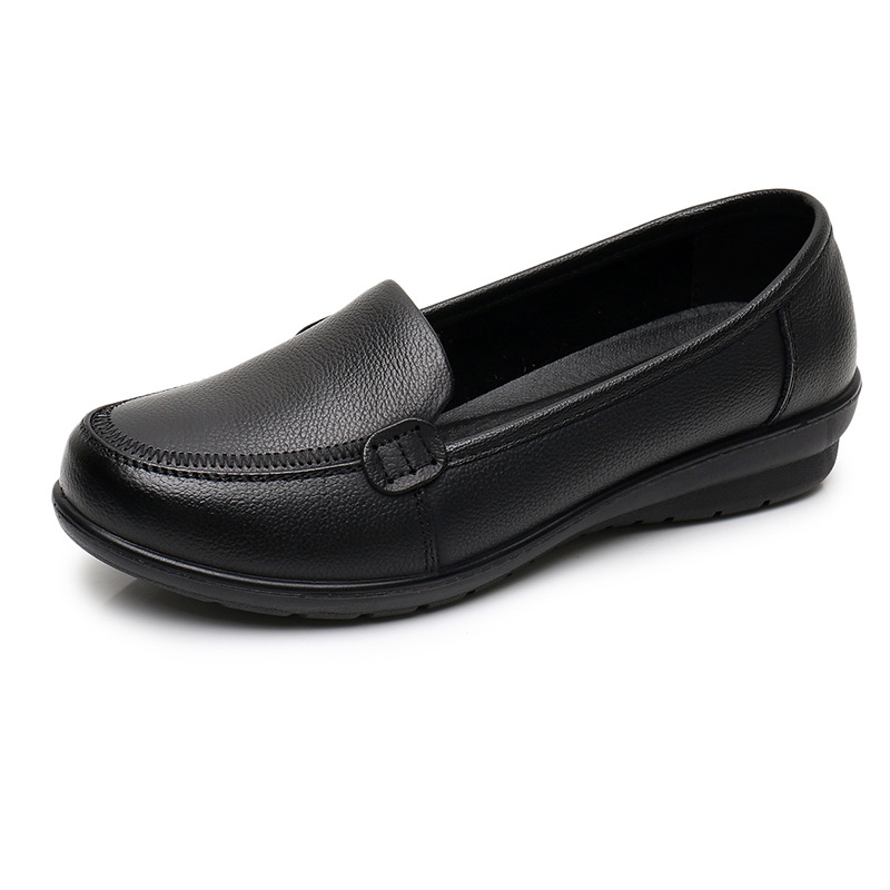 Factory direct new casual shoes light soft bottom mother shoes top layer leather flat shoes a generation of hair