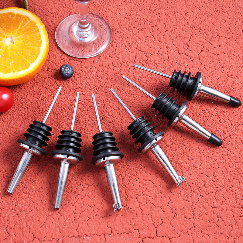 Stainless steel wine pourer small high cover stainless steel wine nozzle dustproof sealed wine nozzle cocktail supplies oil bottle stopper