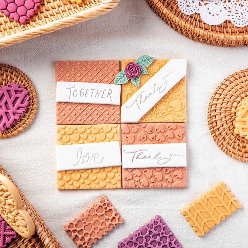 Cross-border Valentine's Day sugar cookie mold English letters geometric love pattern three-dimensional embossing mold baking tools