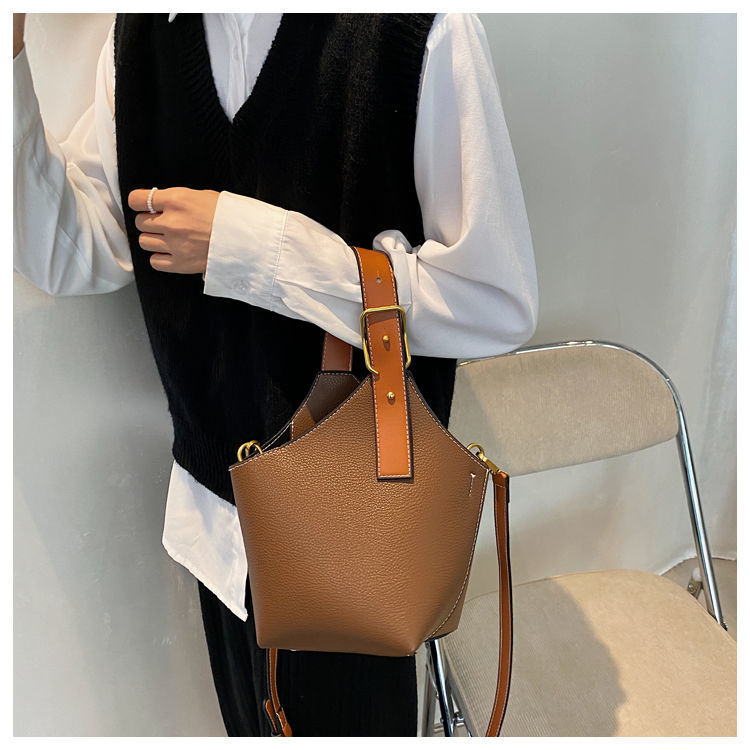 Γυναικεία τσάντα χονδρικής χονδρικής τσάντα εξειδικευμένου σχεδιασμού γυναικεία τσάντα σε αντίθεση χρώματος τσάντα κουβά τσάντα καλαθιού φαγητού_voghion.com