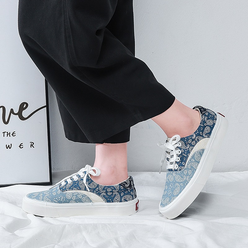 2024 New Cashew Flower Couple Canvas Shoes Men's Color-matching Trendy Men's Cloth Shoes Korean Style Men's Shoes Casual Sneakers