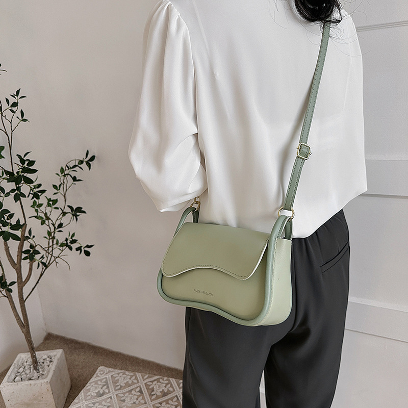 High-end all-match small bag for women 2023 new popular texture underarm saddle bag ins niche crossbody bag