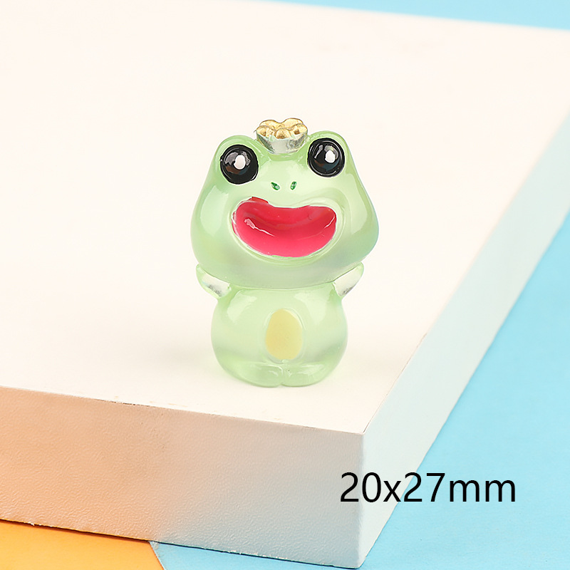 夜光のクラウンのカエルの樹脂の部品の置物のアイデアのコケの樹脂の工芸品のデスクトップの小さい置物|undefined