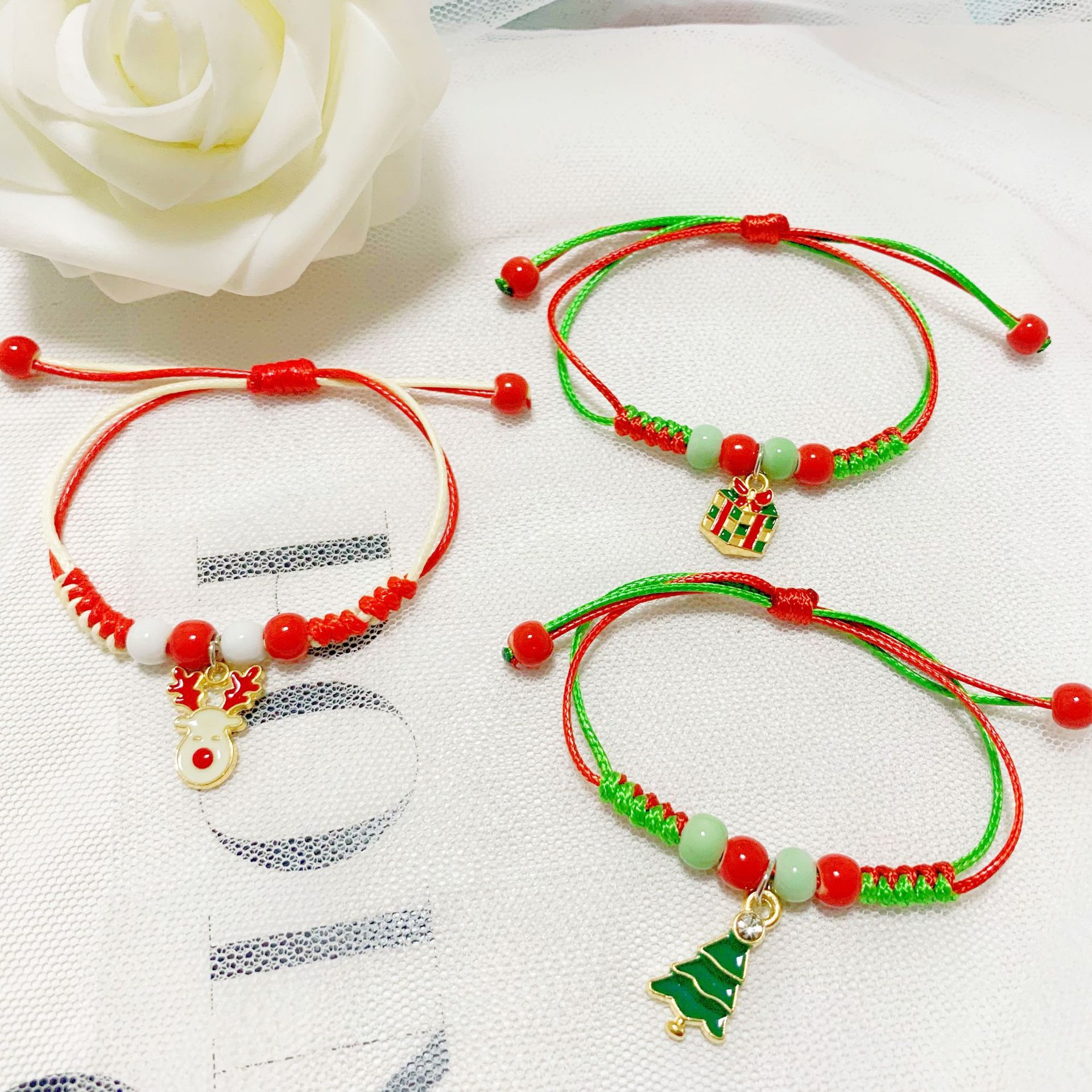 Europe and the United States new Christmas cartoon bracelet Santa Claus Christmas tree donuts deer a variety of optional manufacturers wholesale