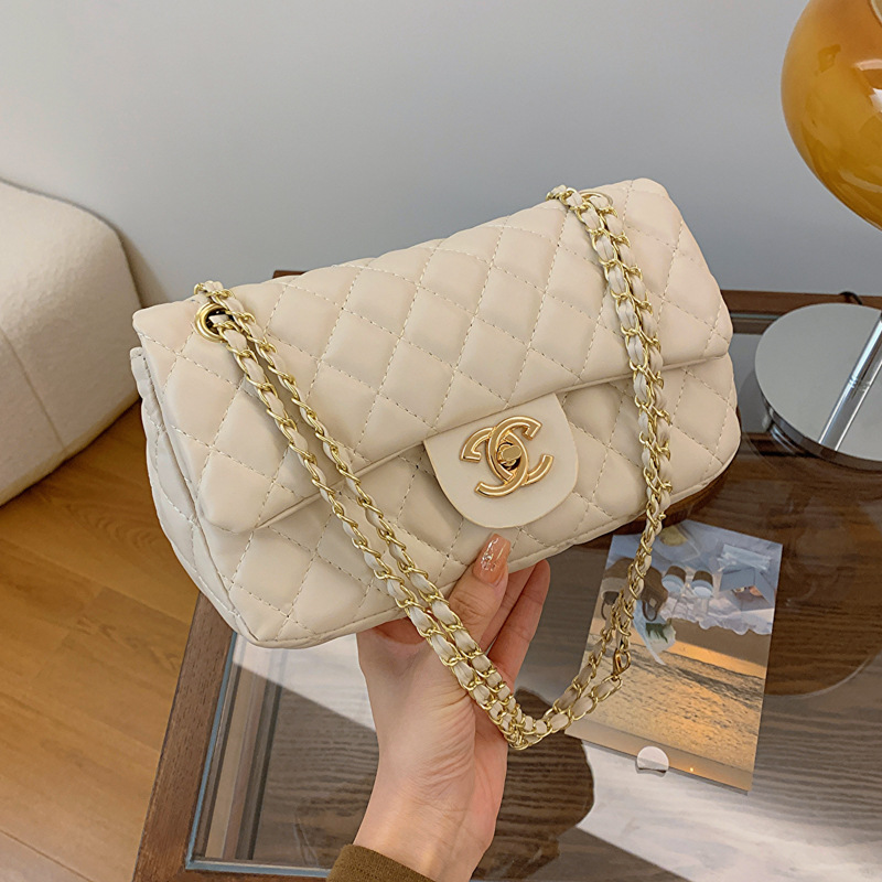 Cross-border new women's bag 2023 new simple fashion rhombus Chanel style shoulder messenger bag small square bag bags