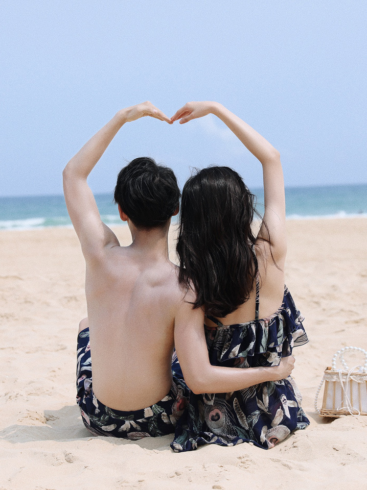 Seaside Beach Couples Swimsuit 2021 New Couple Honeymoon Vacation Bikini Set Hot Spring Swimsuit for Men