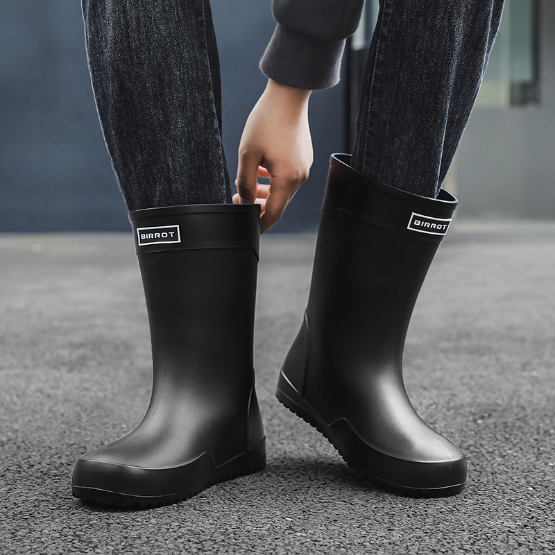 Fashion rain boots men's non-slip wear-resistant water shoes new men's outdoor sea fishing rubber shoes waterproof rain boots