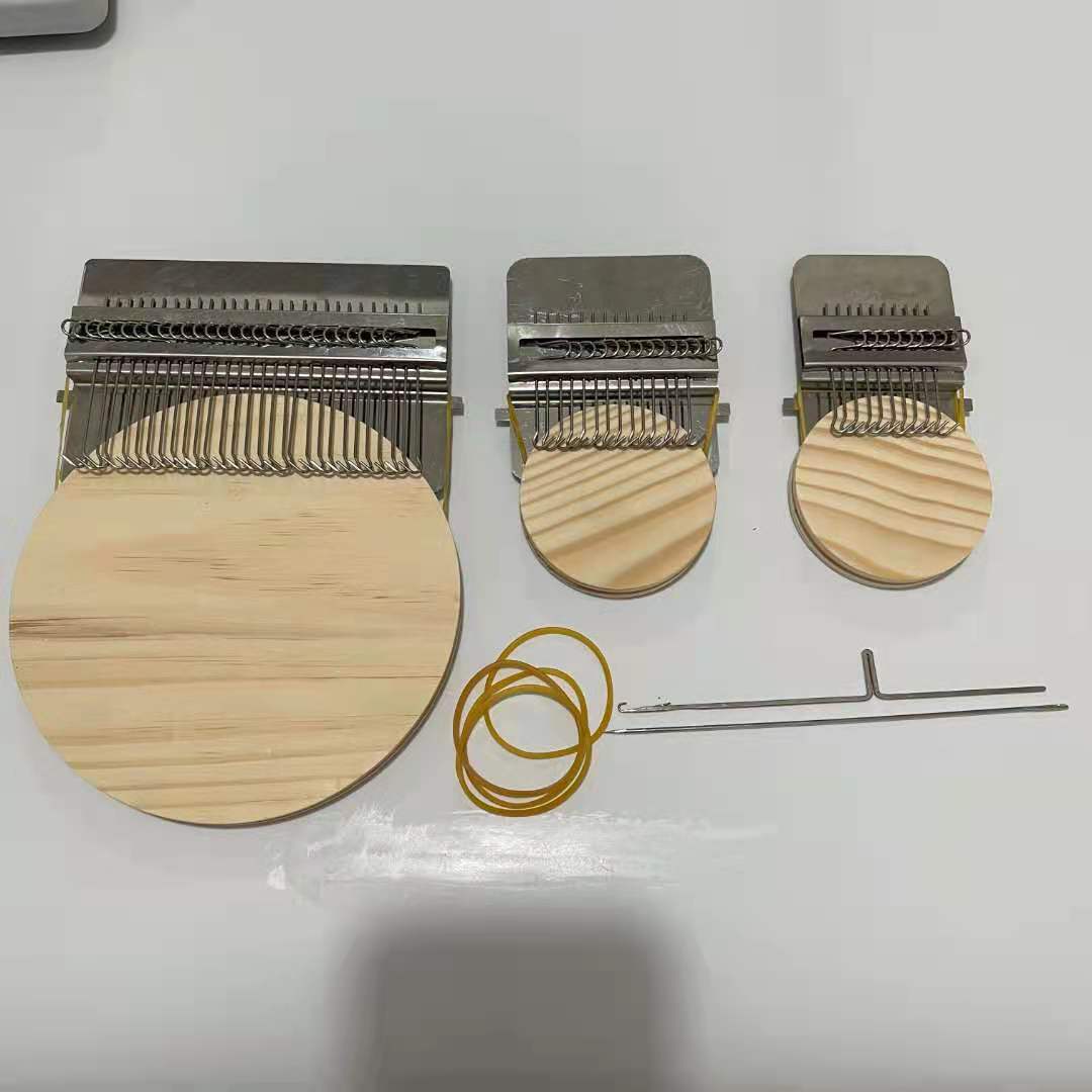 Cross-border spot small knitting machine tools DARNING manual personalized knitting machine mini version loom manufacturers