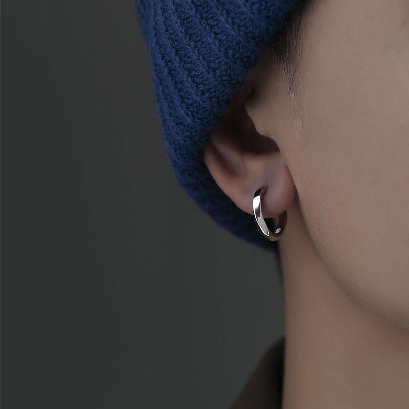 Stud Earrings Men's High-end Sense S925 Sterling Silver Simple Pluck Handsome Earrings 2023 New Fashion Personalized Earrings Women's Plain Ring