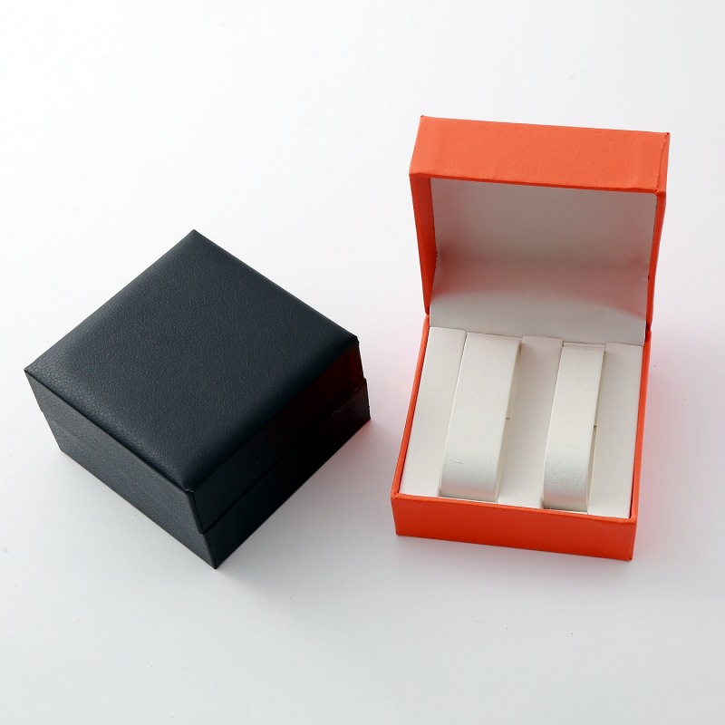 TikTok Hot Sale Hot Style Watch Jewelry Box Fashion Joker Men's and Women's Gift Box Concise Fashion Exquisite Gift Set