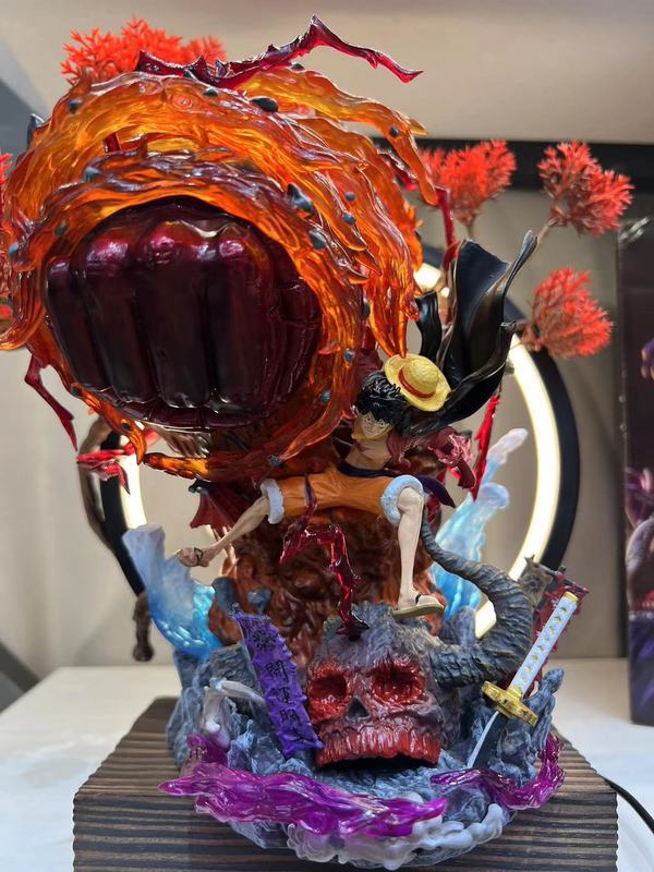 ワンピースGK業火路飛のフィギュアが光ることができます。|undefined